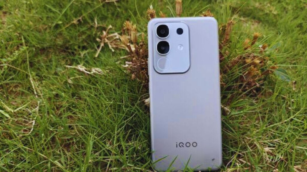 best phones under 15000 in India 2025, top budget smartphones, 5G phones under 15000, value-for-money smartphones, best gaming phone under 15000, long battery smartphones, AMOLED display phones under 15000, Oppo, Tecno Pova, Infinix, IQOO